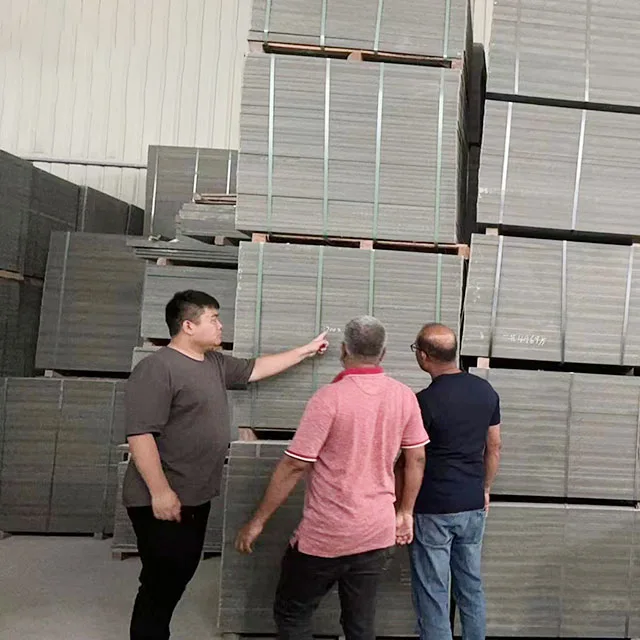 Paleta maszyn do produkcji cegieł